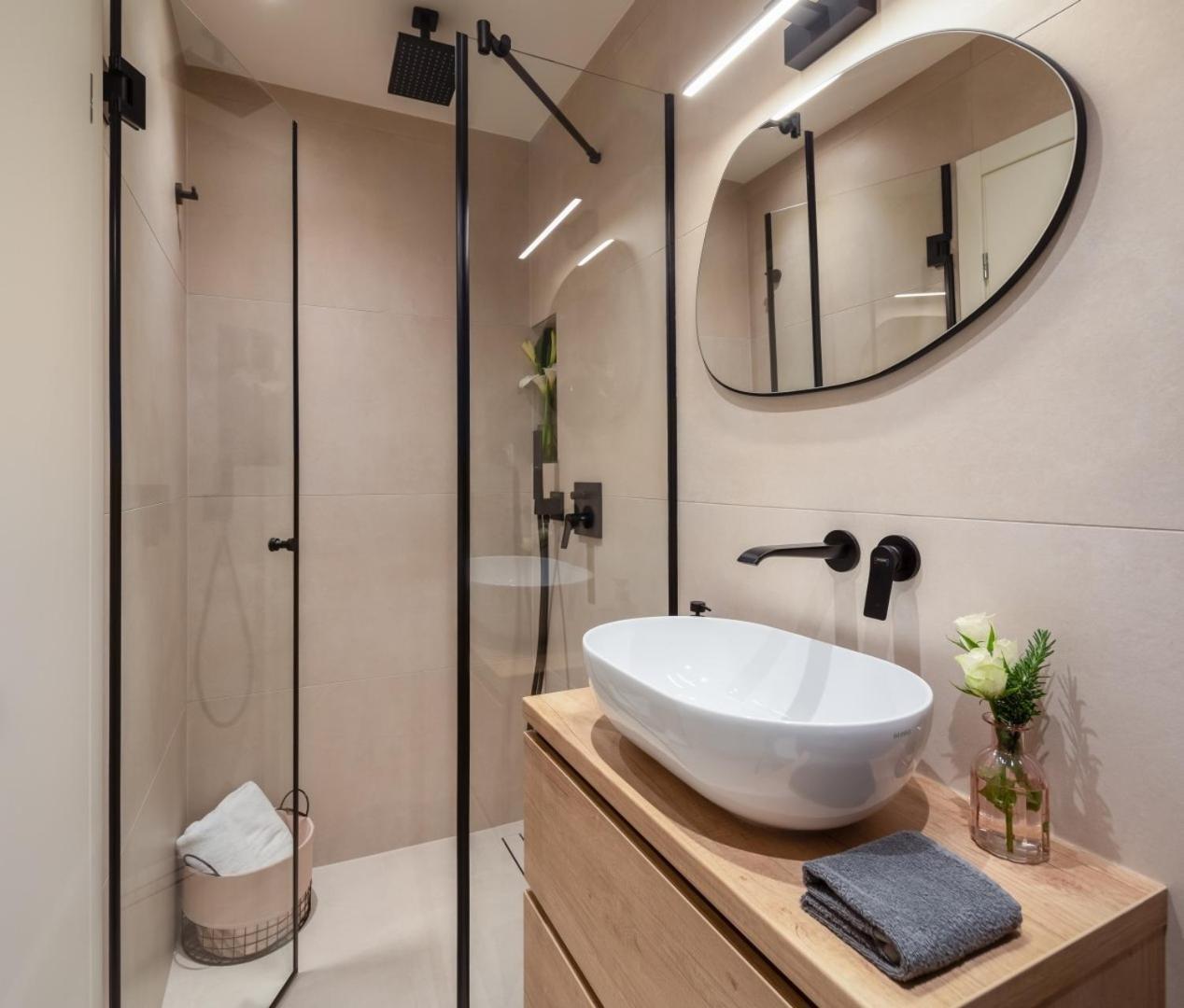 Luxury Apartment Silvery In Split Center With Jacuzzi, Sauna And Parking Экстерьер фото