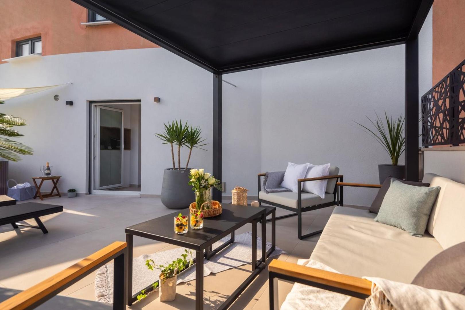 Luxury Apartment Silvery In Split Center With Jacuzzi, Sauna And Parking Экстерьер фото