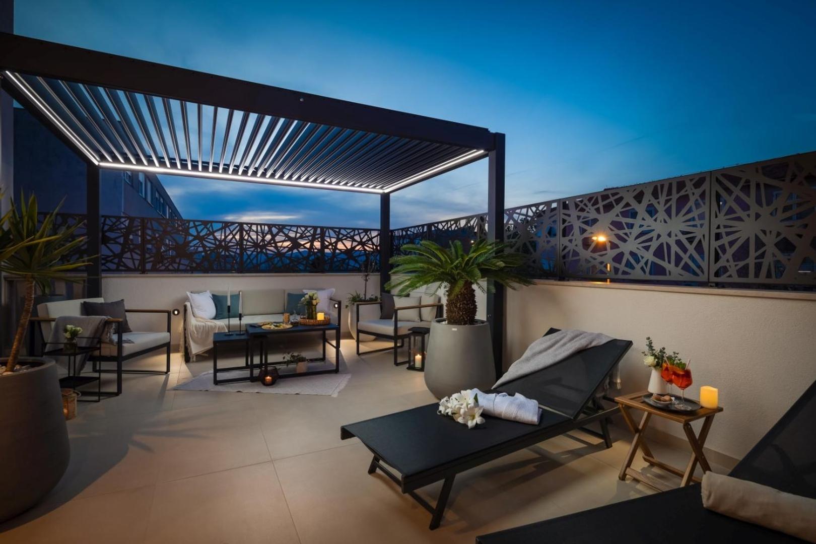 Luxury Apartment Silvery In Split Center With Jacuzzi, Sauna And Parking Экстерьер фото