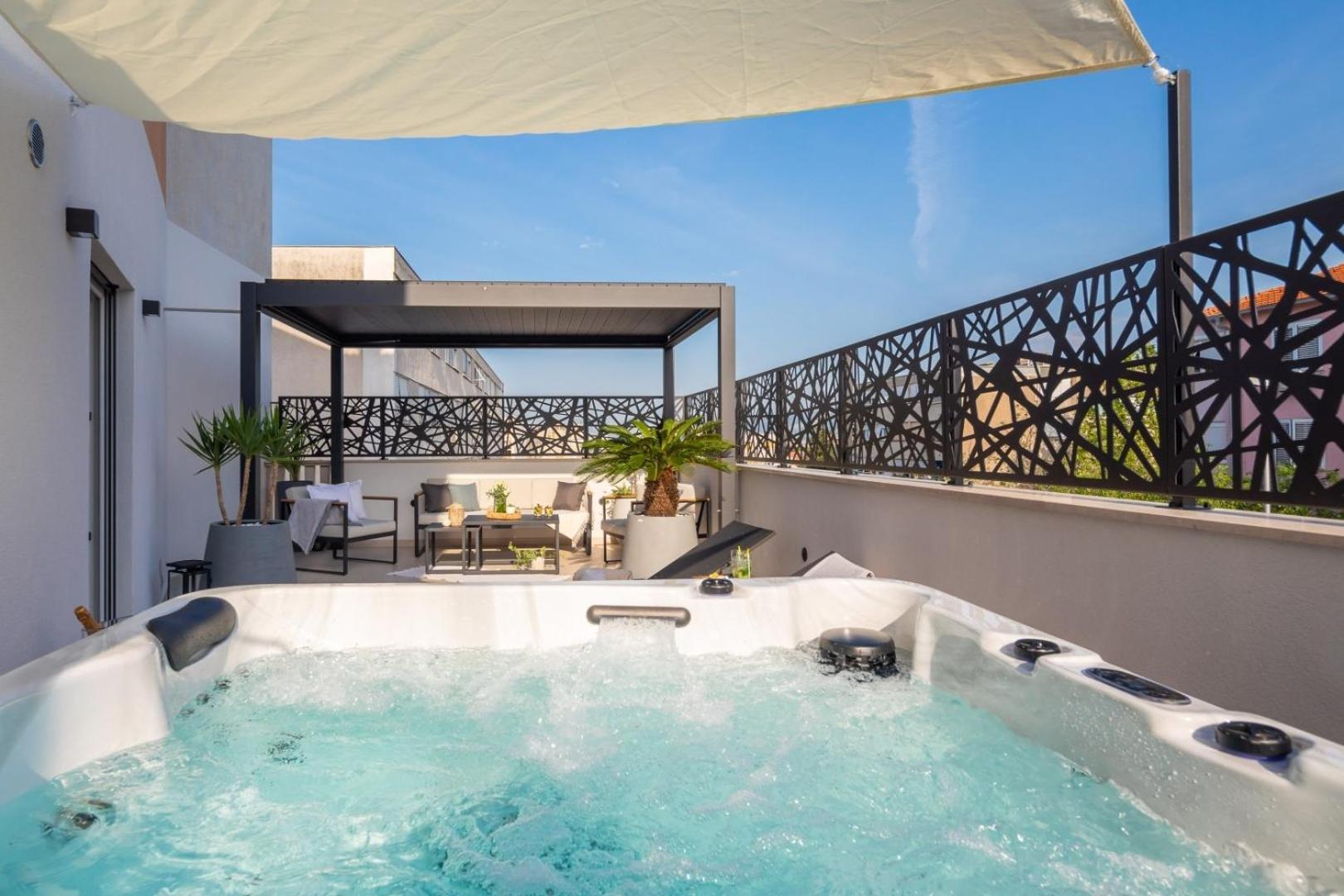 Luxury Apartment Silvery In Split Center With Jacuzzi, Sauna And Parking Экстерьер фото