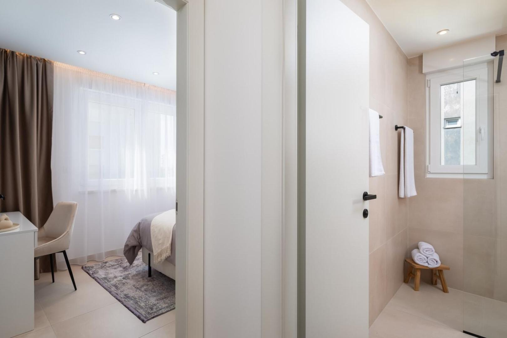 Luxury Apartment Silvery In Split Center With Jacuzzi, Sauna And Parking Экстерьер фото