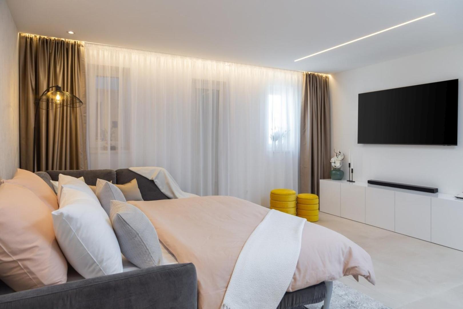Luxury Apartment Silvery In Split Center With Jacuzzi, Sauna And Parking Экстерьер фото